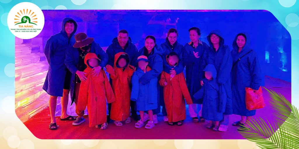 Cả nhà Tia Nắng khám phá Đầm Sen 1 Blue and Orange Modern Summer Waterpark Instagram Post 1200 x 600 px