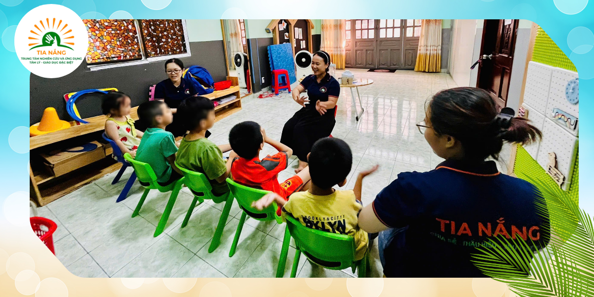 Lớp nhóm hòa nhập và can thiệp 1:1 trong trị liệu ngôn ngữ trẻ em 2 20