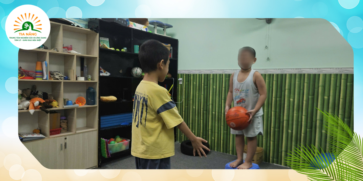 Vai Trò Của Gia Đình Trong Hỗ Trợ Trẻ Chậm Nói 4 Blue and Orange Modern Summer Waterpark Instagram Post 1200 x 600 px 7