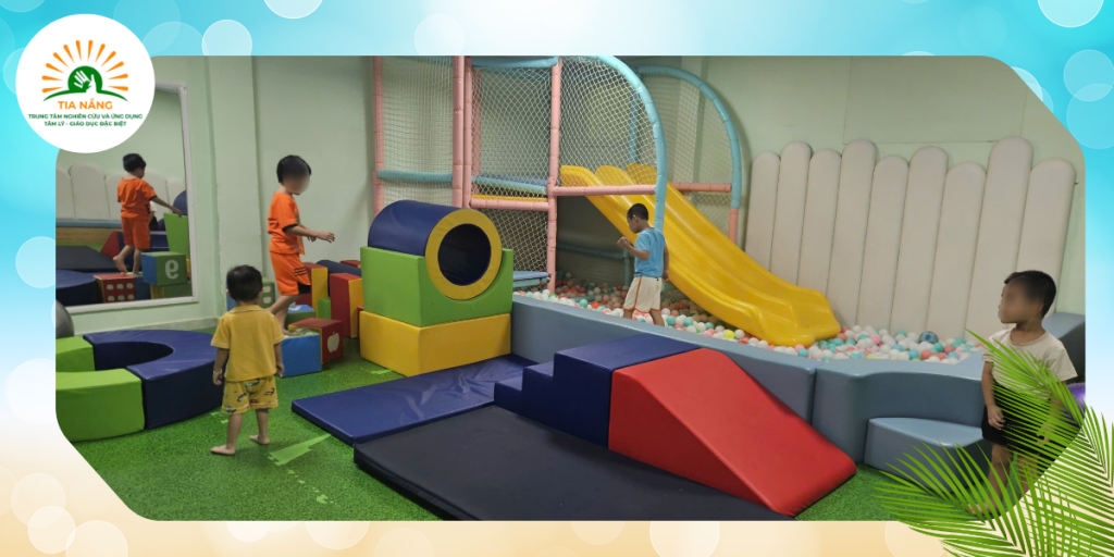 Trị Liệu Tâm Vận Động – Chìa Khóa Hỗ Trợ Phát Triển Toàn Diện Cho Trẻ Tại Trung Tâm Tia Nắng 1 Blue and Orange Modern Summer Waterpark Instagram Post 1200 x 600 px 7